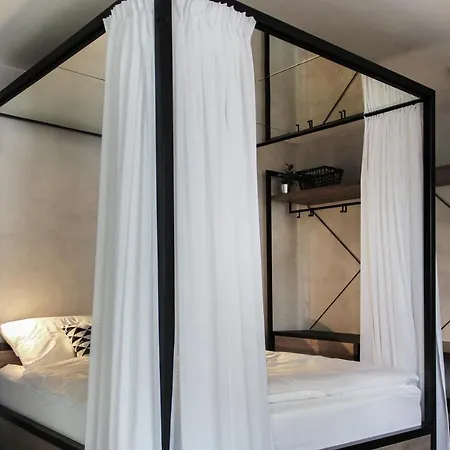 Apartmanovy Dum U Tomana