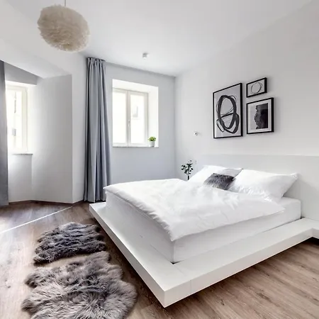 Apartmanovy Dum U Tomana