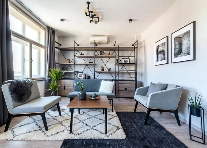 Hotel Apartmanovy Dum U Tomana 4*