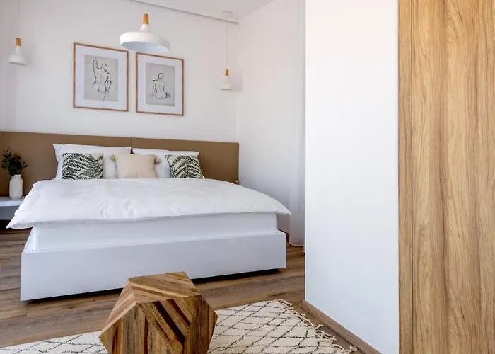 Hotel Apartmanovy Dum U Tomana 4*