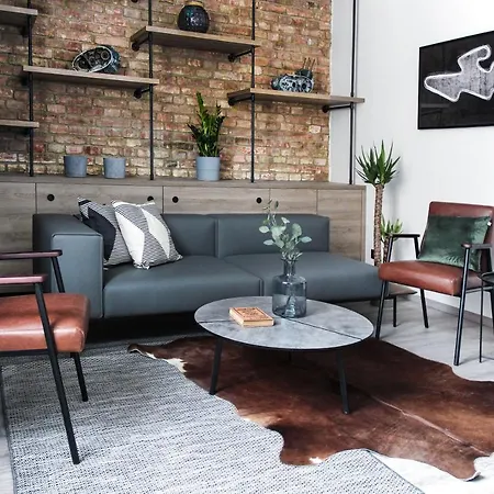 Apartmánový Dům U Tomana Hotel 4*