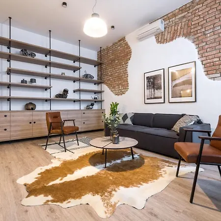 Apartmanovy Dum U Tomana