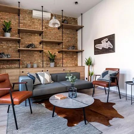 Apartmanovy Dum U Tomana